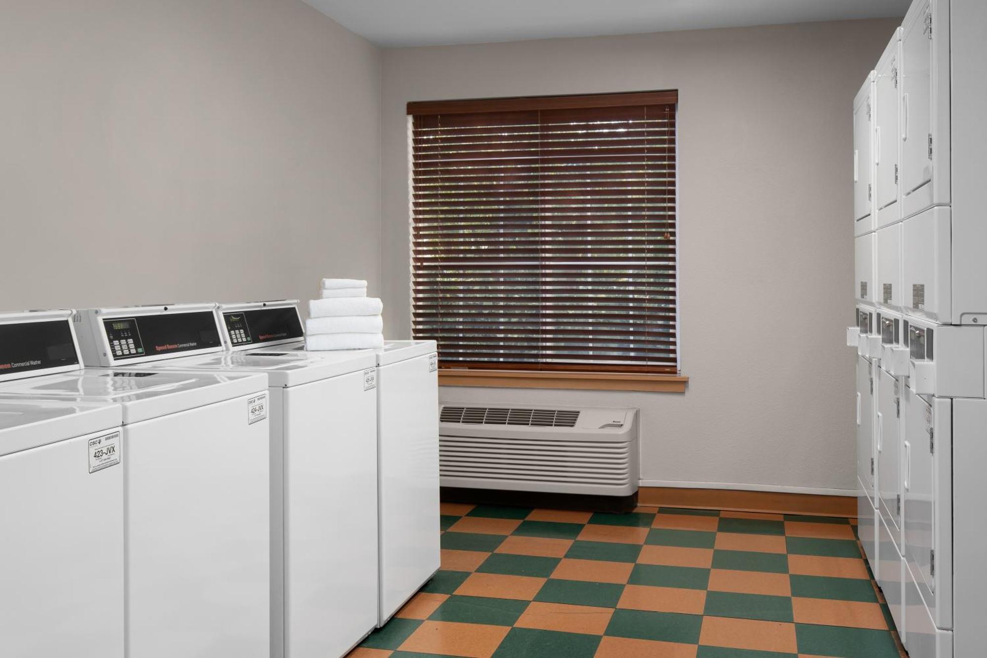 Larkspur Landing Extended Stay Suites Bellevue Exteriér fotografie